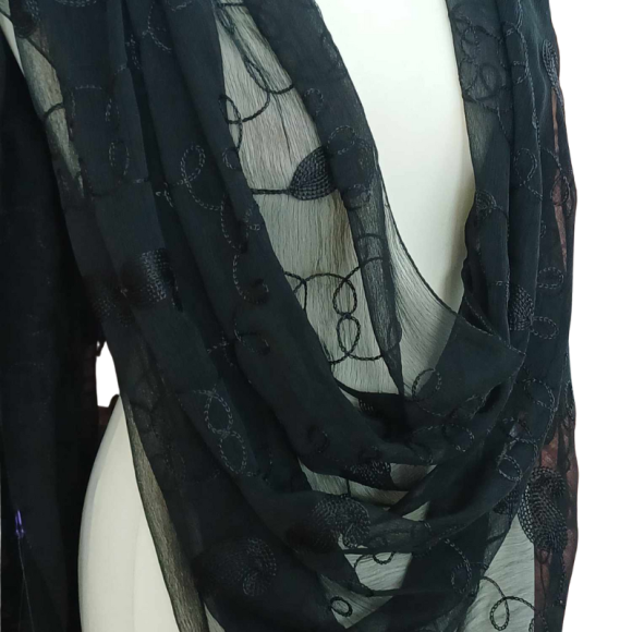 Szal z szyfonu jedwabnego, niezwykle cienki i zwiewny