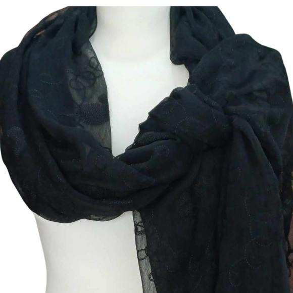 Szal z szyfonu jedwabnego, niezwykle cienki i zwiewny