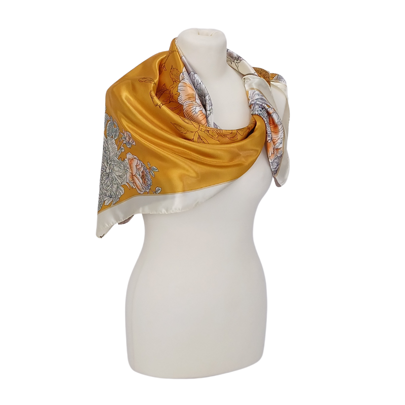 Chuststka z  jedwabnego poliestru.