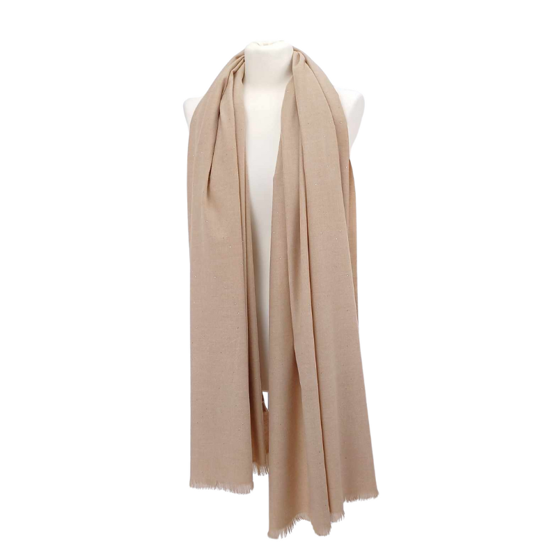 Szal wełniany z runa Kozy Changthangi, zdobiony malutkimi cekinami.