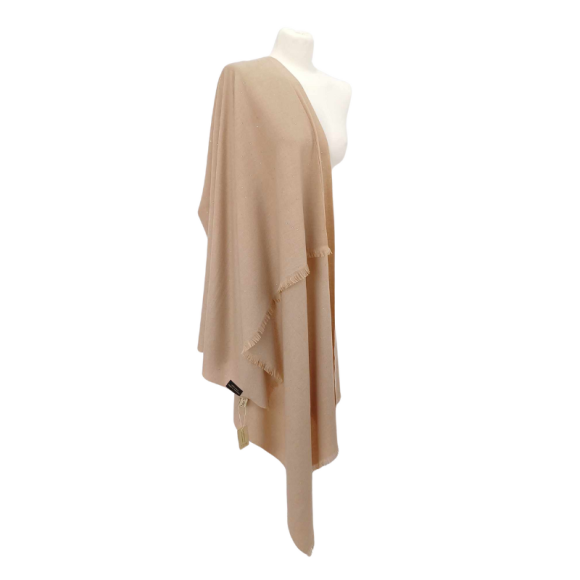 Szal wełniany z runa Kozy Changthangi, zdobiony malutkimi cekinami.