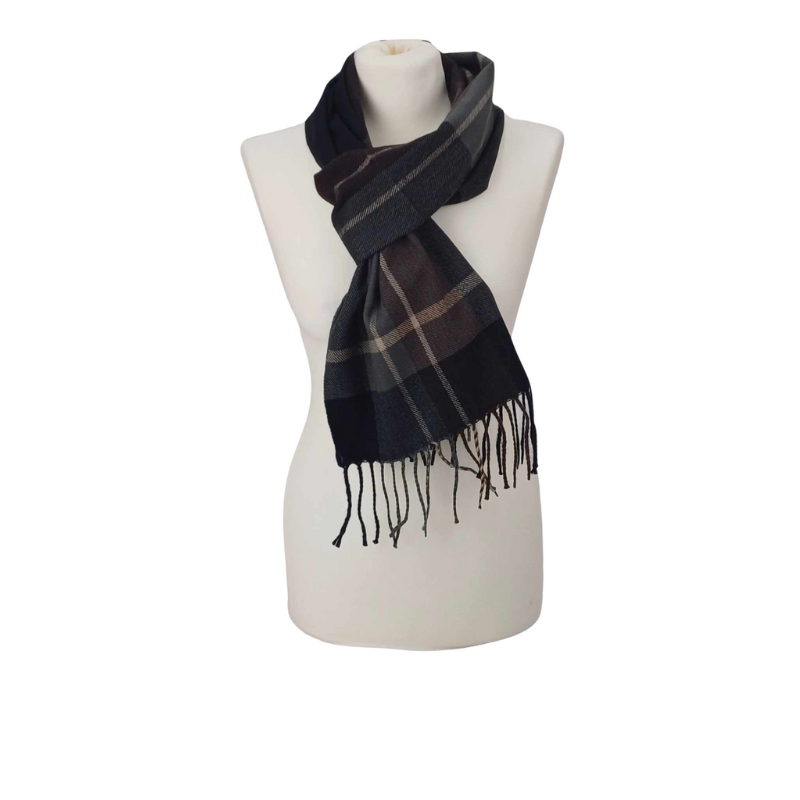 Szal z wełny jagnięcej- wzór kraty