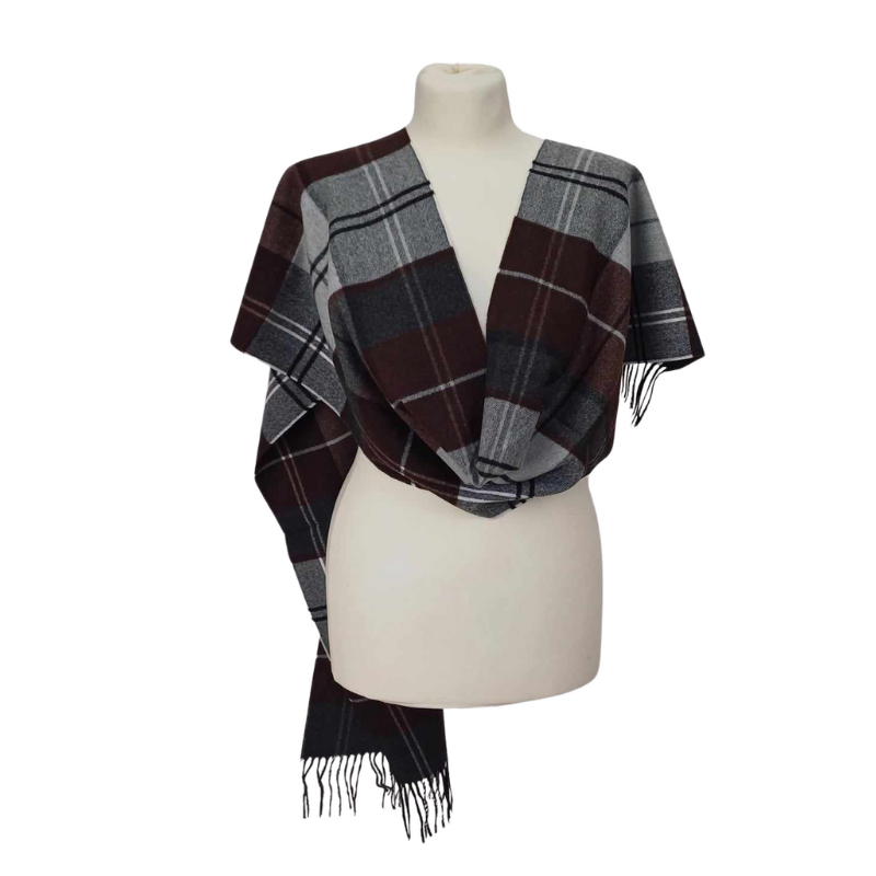 Szal z wełny jagnięcej- wzór kraty