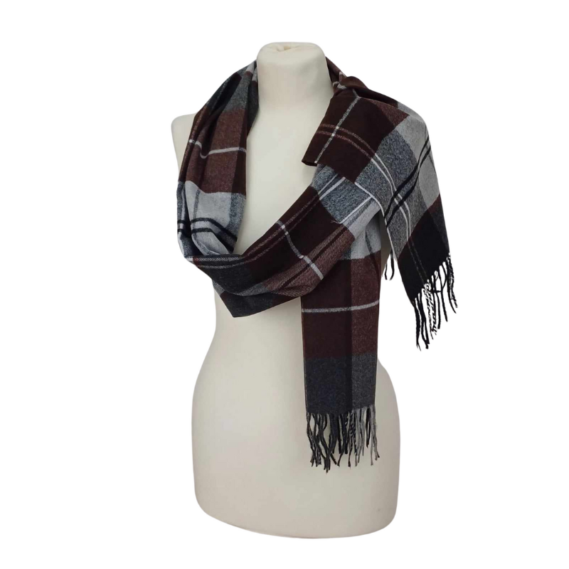 Szal z wełny jagnięcej- wzór kraty