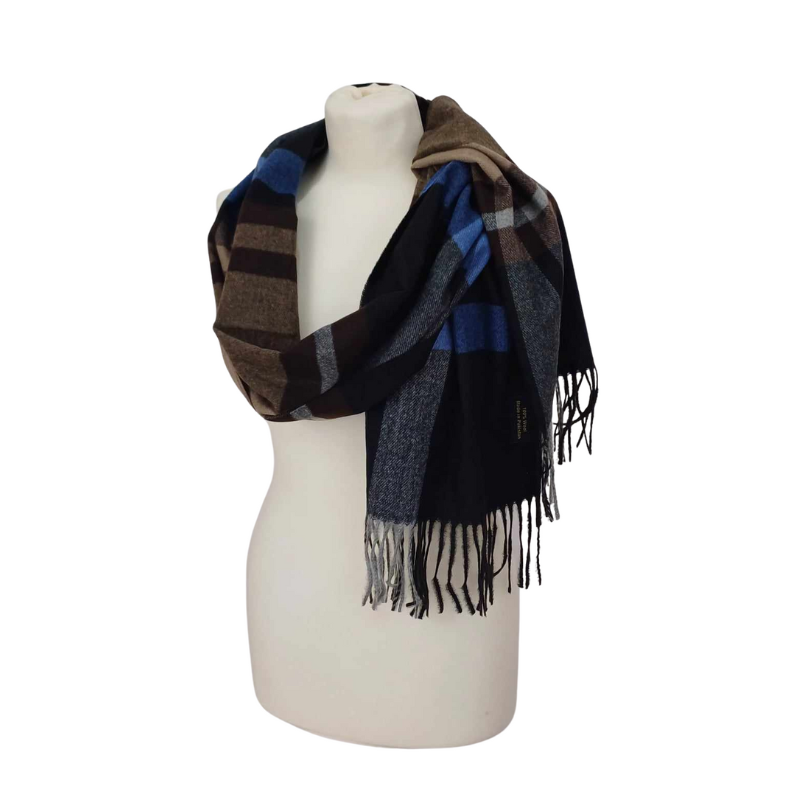 Szal z wełny jagnięcej- wzór kraty