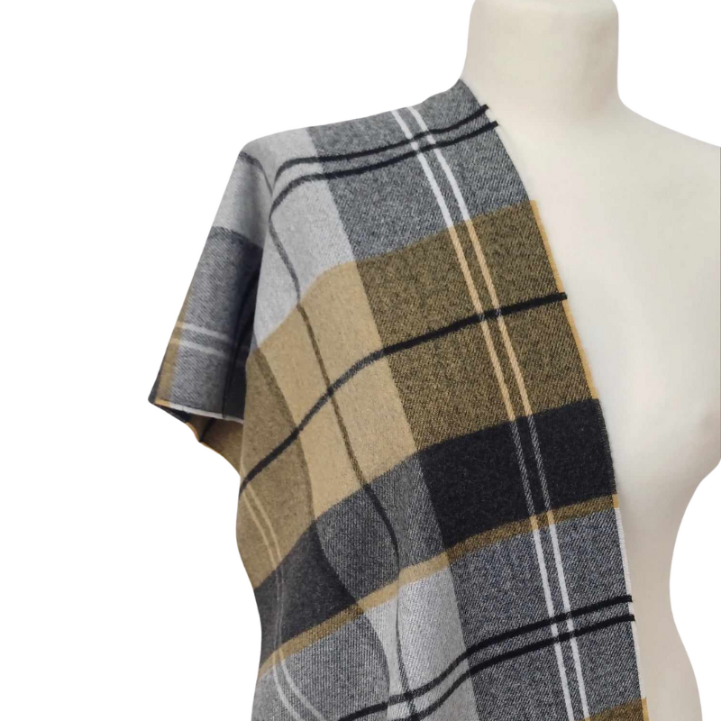 Szal z wełny jagnięcej- wzór kraty