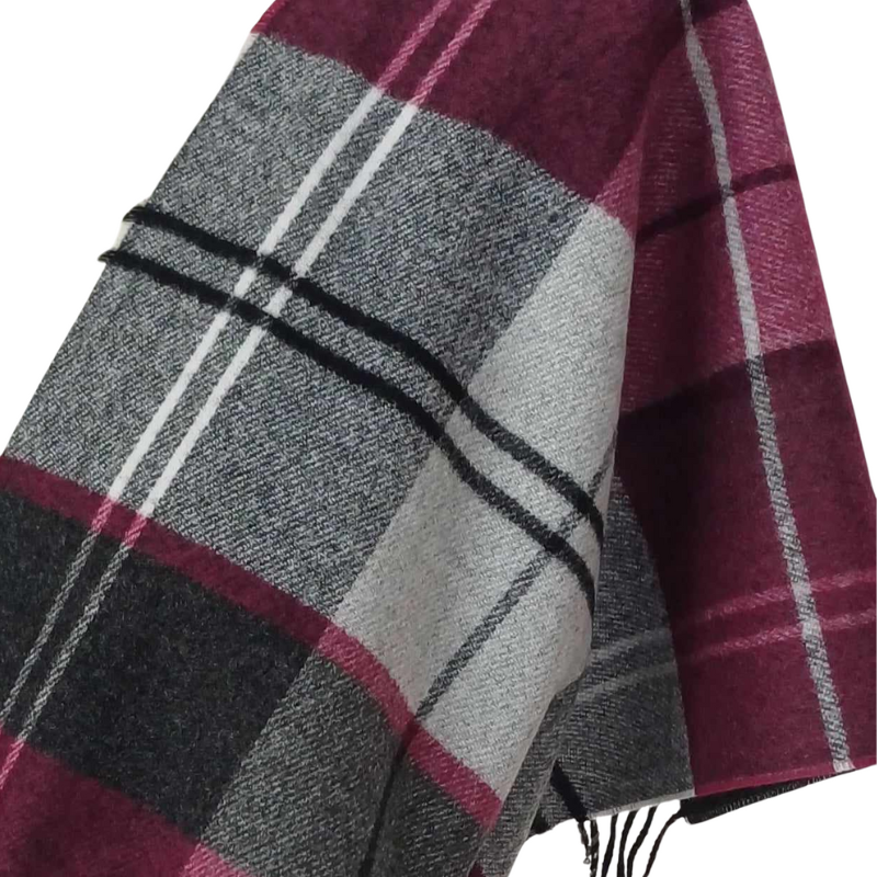 Szal z wełny jagnięcej- wzór kraty