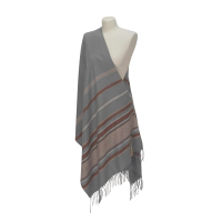 Szal z wełny jagnięcej o pięknym etnicznym wzorze.